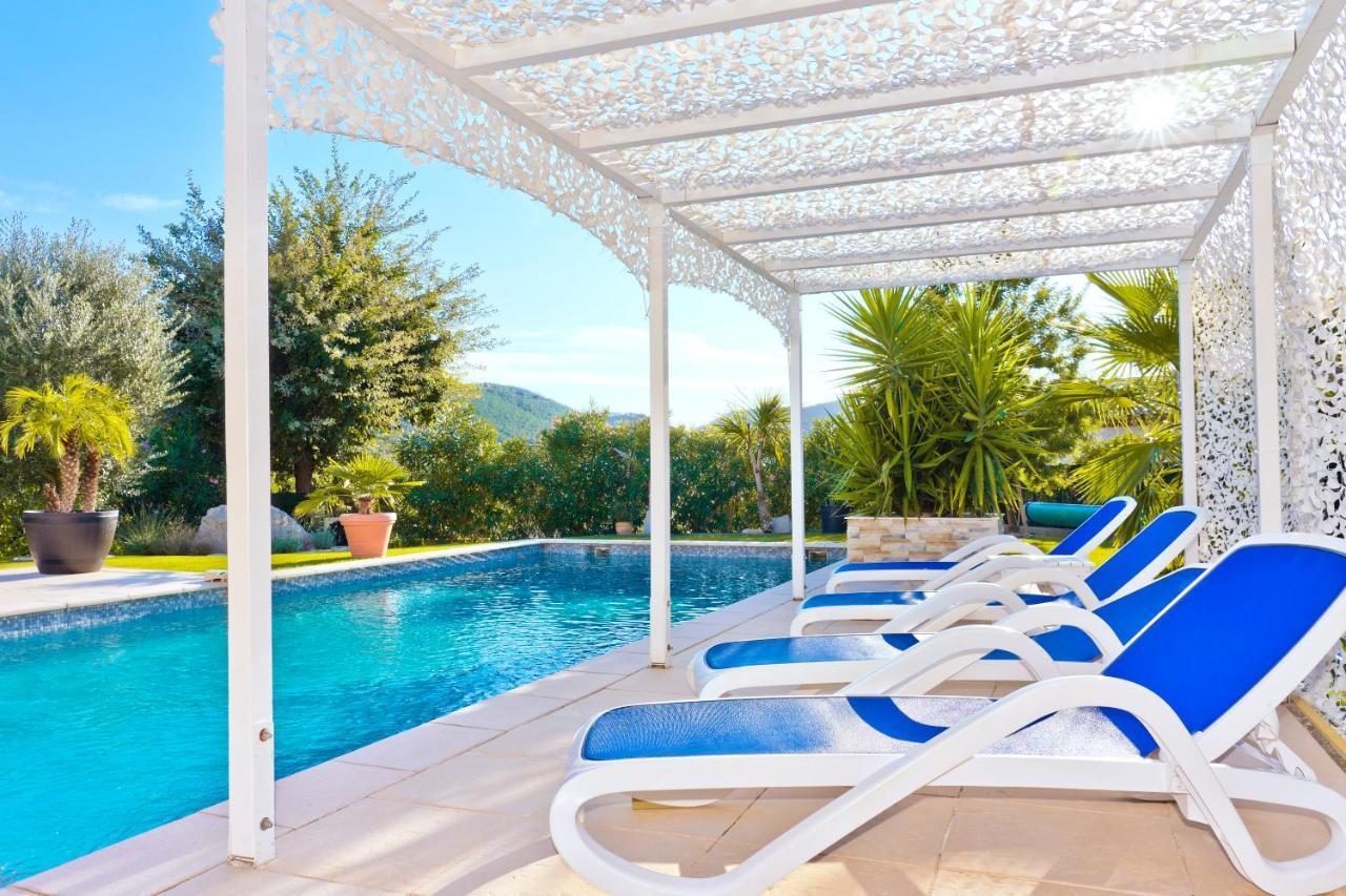 Villa Quietude Bagnols-en-Foret Exterior photo