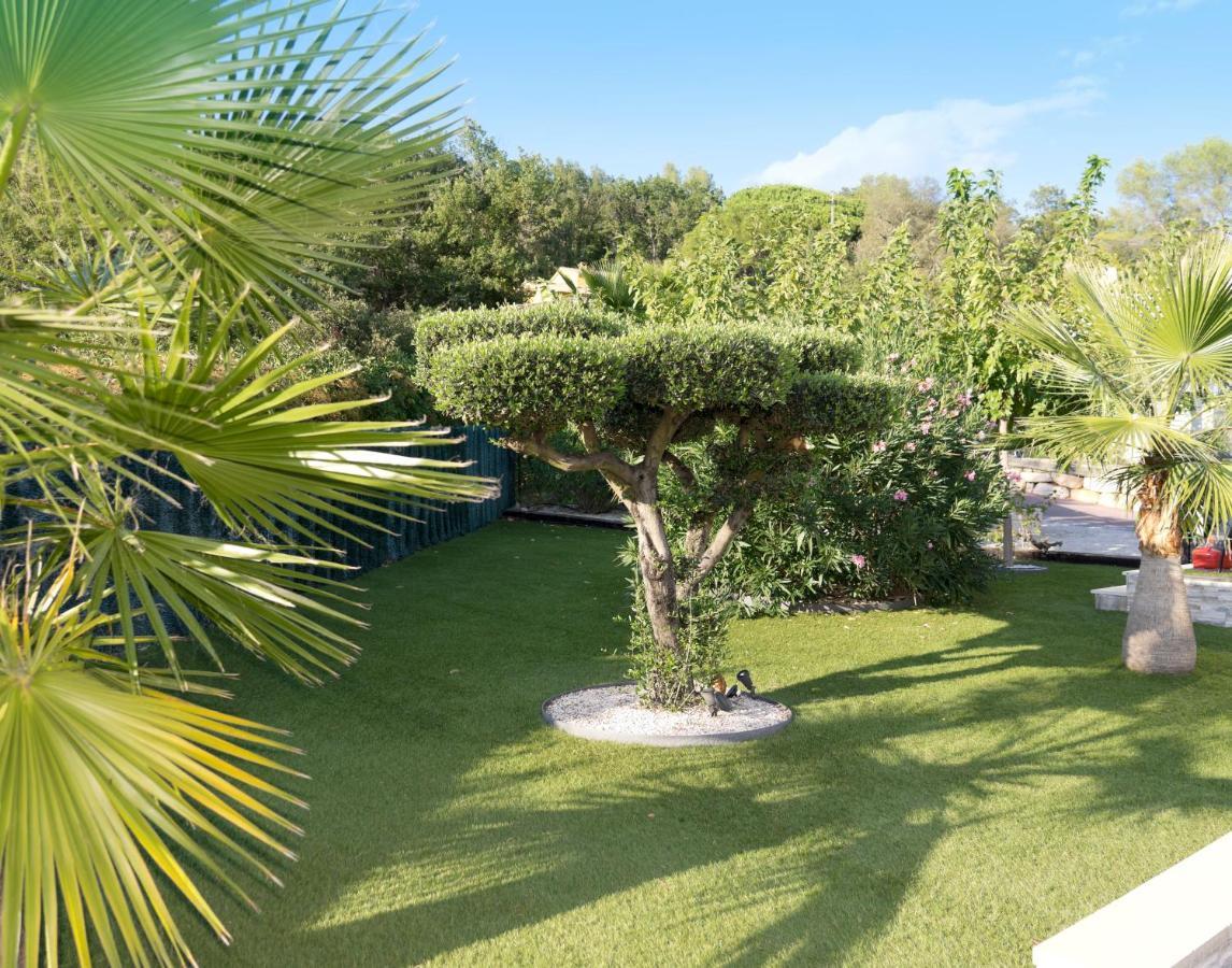 Villa Quietude Bagnols-en-Foret Exterior photo